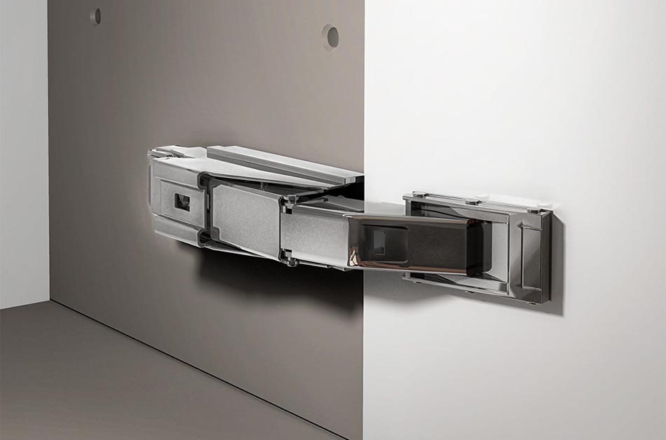 Pehme sulgumisega hinged