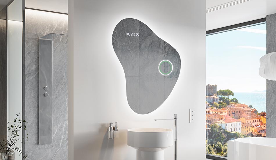 Ebakorrapärane peegel õrna ambient-valgustusega elegantsesse interjööri | ARTFORMA